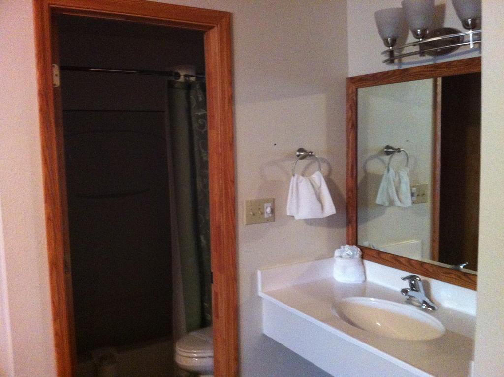 Legacy Inn Price Δωμάτιο φωτογραφία